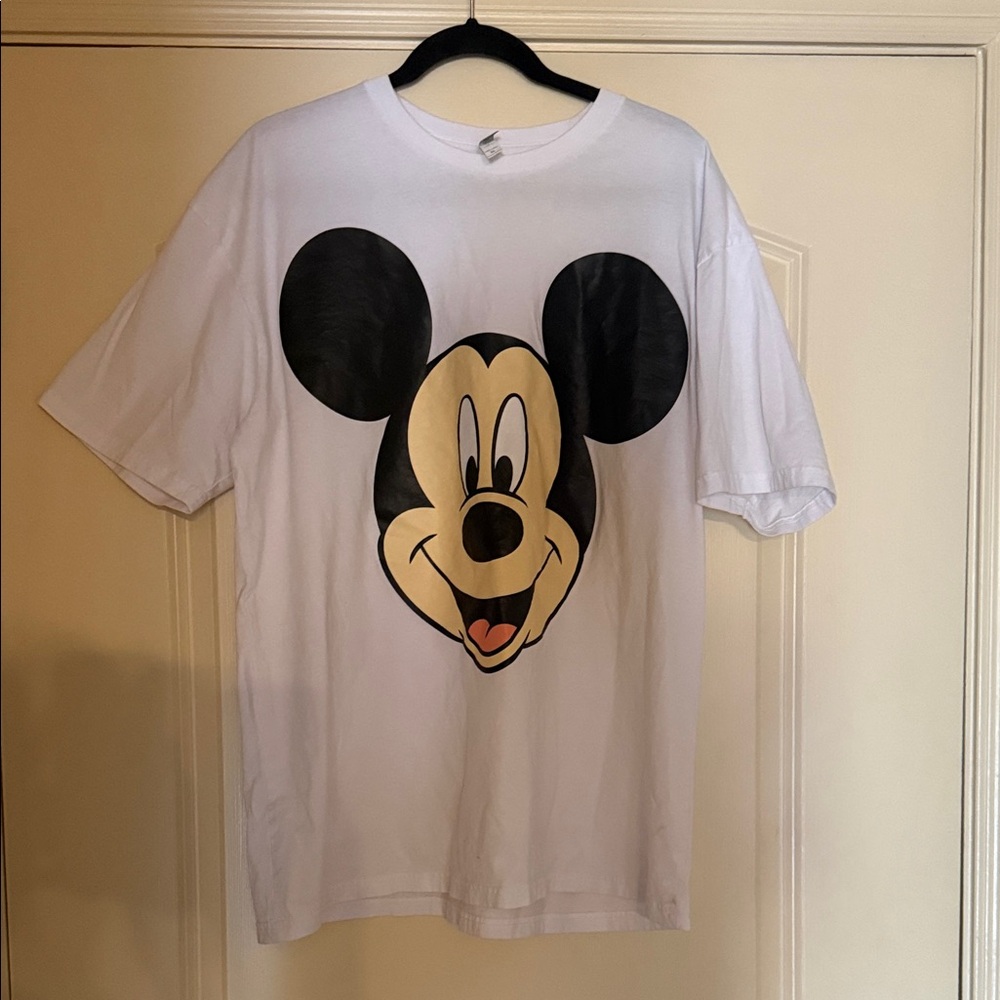 Disney White Mickey Mouse Men's Short Sleeve Tee